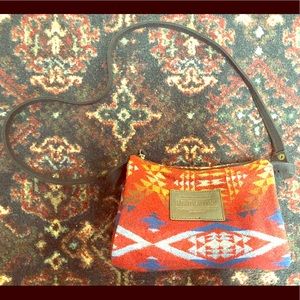 •¥ Pendleton Side Bag •¥